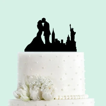 Нью-Йоркская пара Жених и Невеста Целуются На Свадебном Торте, Статуя Свободы И Замок На Торте, Мистер И Миссис, Романтический