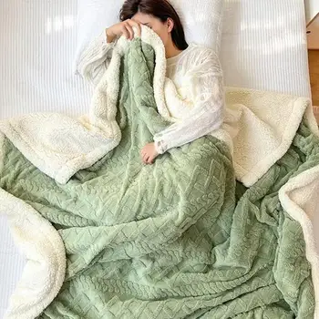 Утолщенное одеяло из искусственного кашемира для кроватей, 3 слоя, увеличивающие тепло, имитация шерсти ягненка, теплые осенне-зимние мягкие одеяла